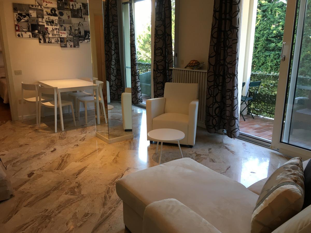 Sunset Apartment Sirmione Bagian luar foto