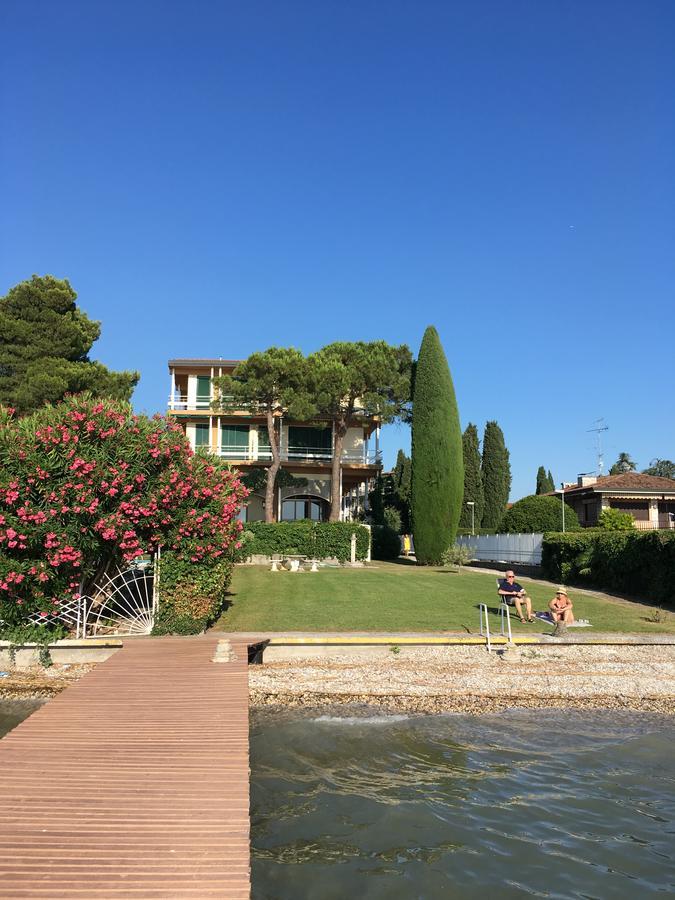 Sunset Apartment Sirmione Bagian luar foto