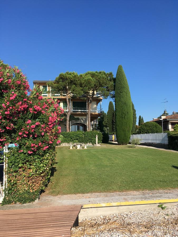 Sunset Apartment Sirmione Bagian luar foto