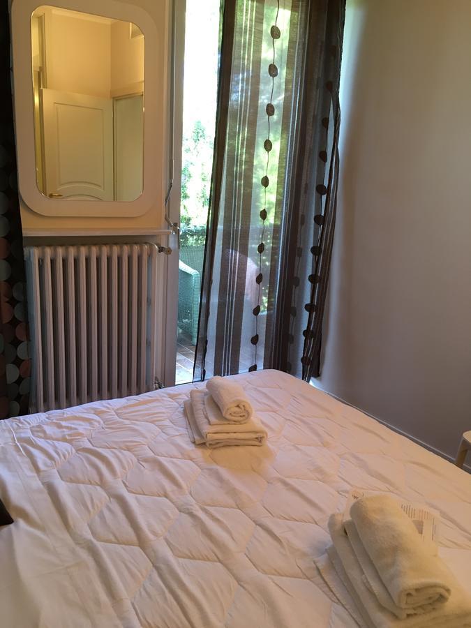 Sunset Apartment Sirmione Bagian luar foto