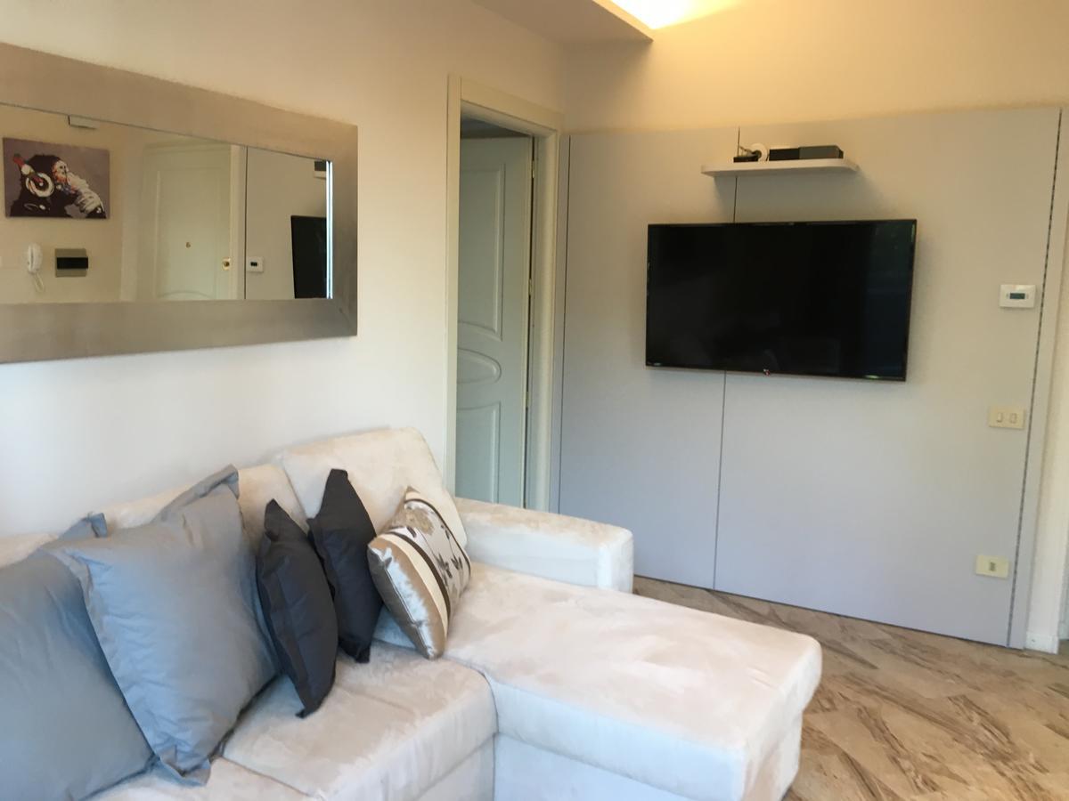 Sunset Apartment Sirmione Bagian luar foto