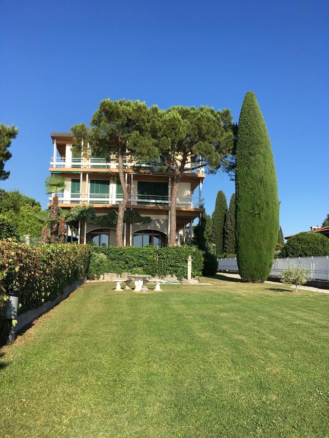 Sunset Apartment Sirmione Bagian luar foto