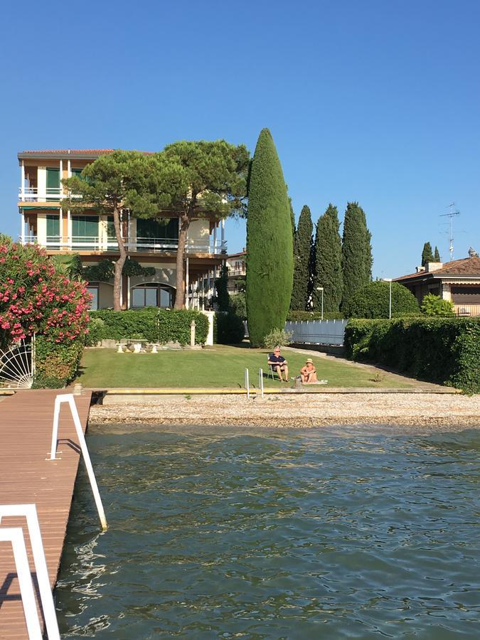 Sunset Apartment Sirmione Bagian luar foto