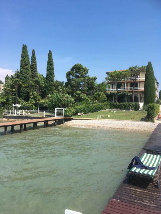 Sunset Apartment Sirmione Bagian luar foto